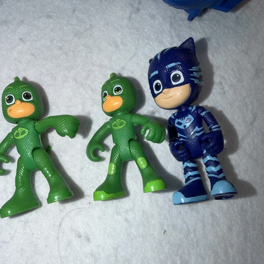 PJ Mask Disney Lot Of 8 Vehicles And 8 Figures Previously Owned